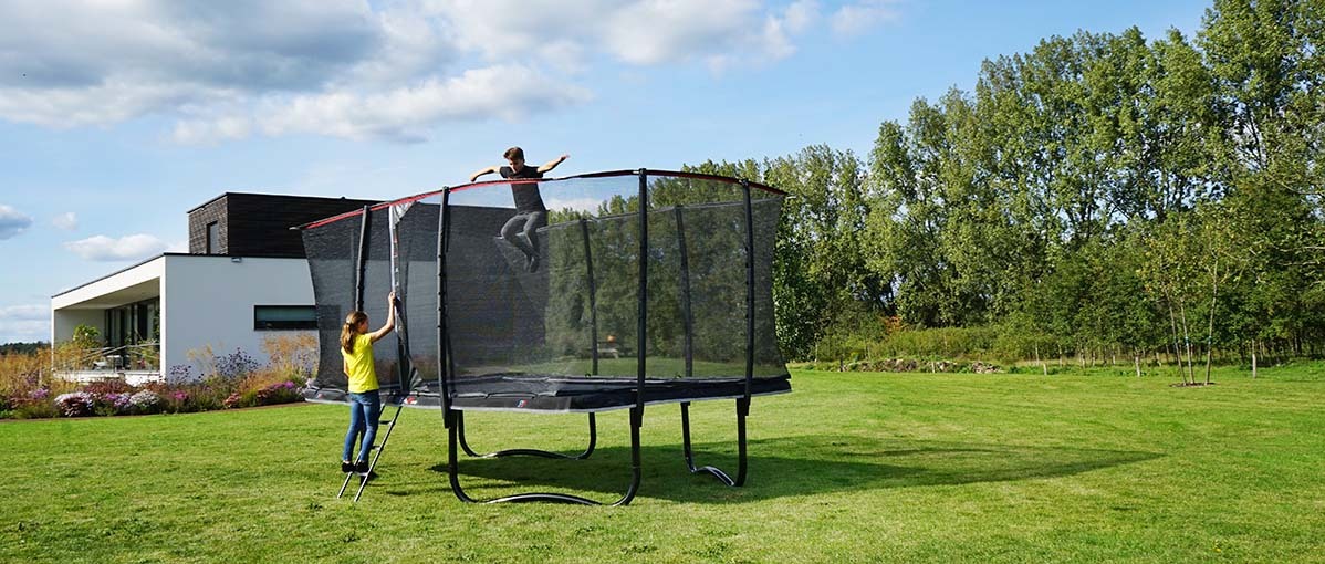 EXIT trampoline beschermen tegen sterke wind