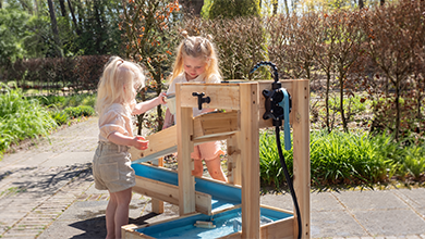 AquaFlow Wasserbahn: Spielen mit Wasser im Garten