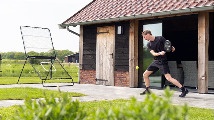 Welche Padel-Schläge kann ich mit dem Smash Padel Rebounder trainieren?