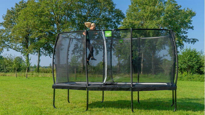 Worin unterscheiden sich die Trampoline EXIT Allure und Lotus?