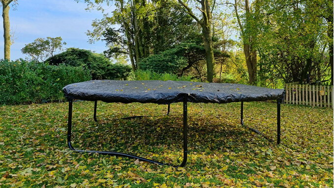 Mein  Trampolin im Herbst und Winter