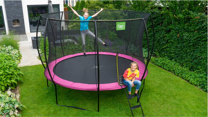 Wie du dein Trampolin auf Füßen aufbaust