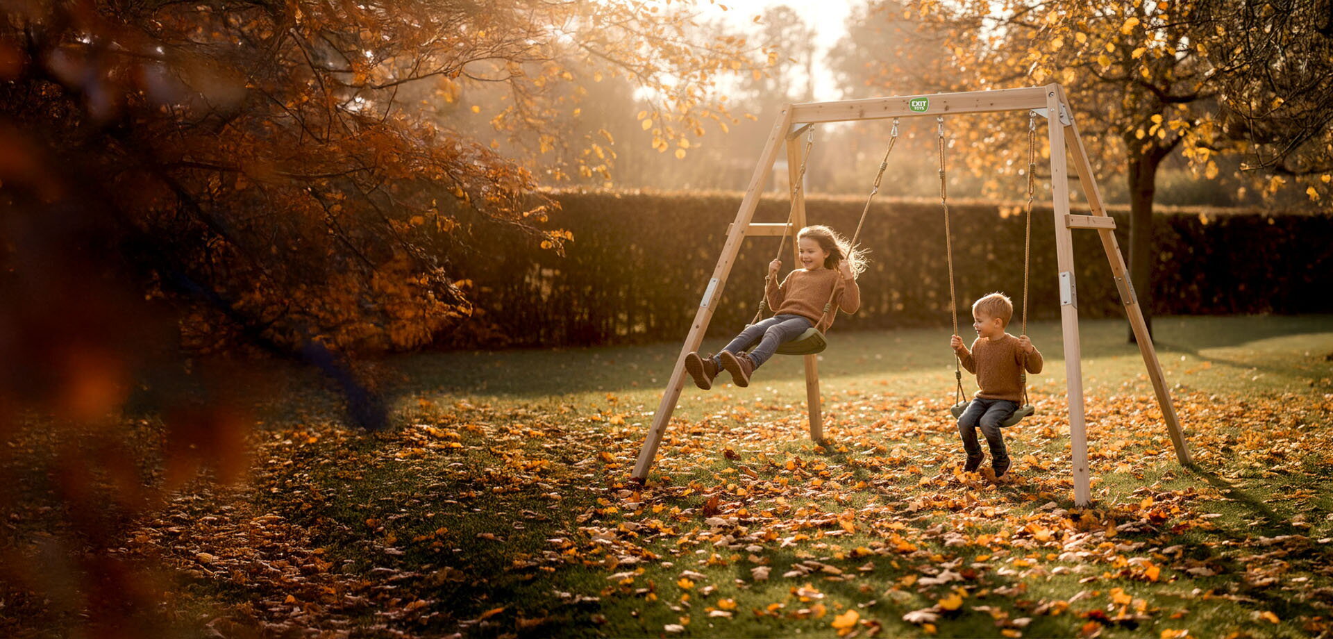 Jede Silvi Schaukel besteht aus FSC&reg; 100 % Zypressenholz und robustem Metall, mit austauschbaren Teilen f&uuml;r eine sichere, langlebige und pflegeleichte Nutzung.