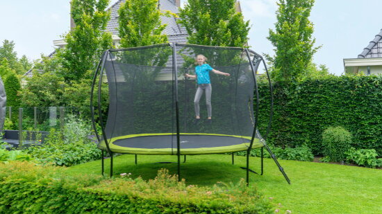 Mit diesem Bundle ist dein Trampolin sofort komplett. Keine separaten Käufe mehr, sondern alles, was du brauchst, um sicher, bequem und unbeschwert springen zu können.